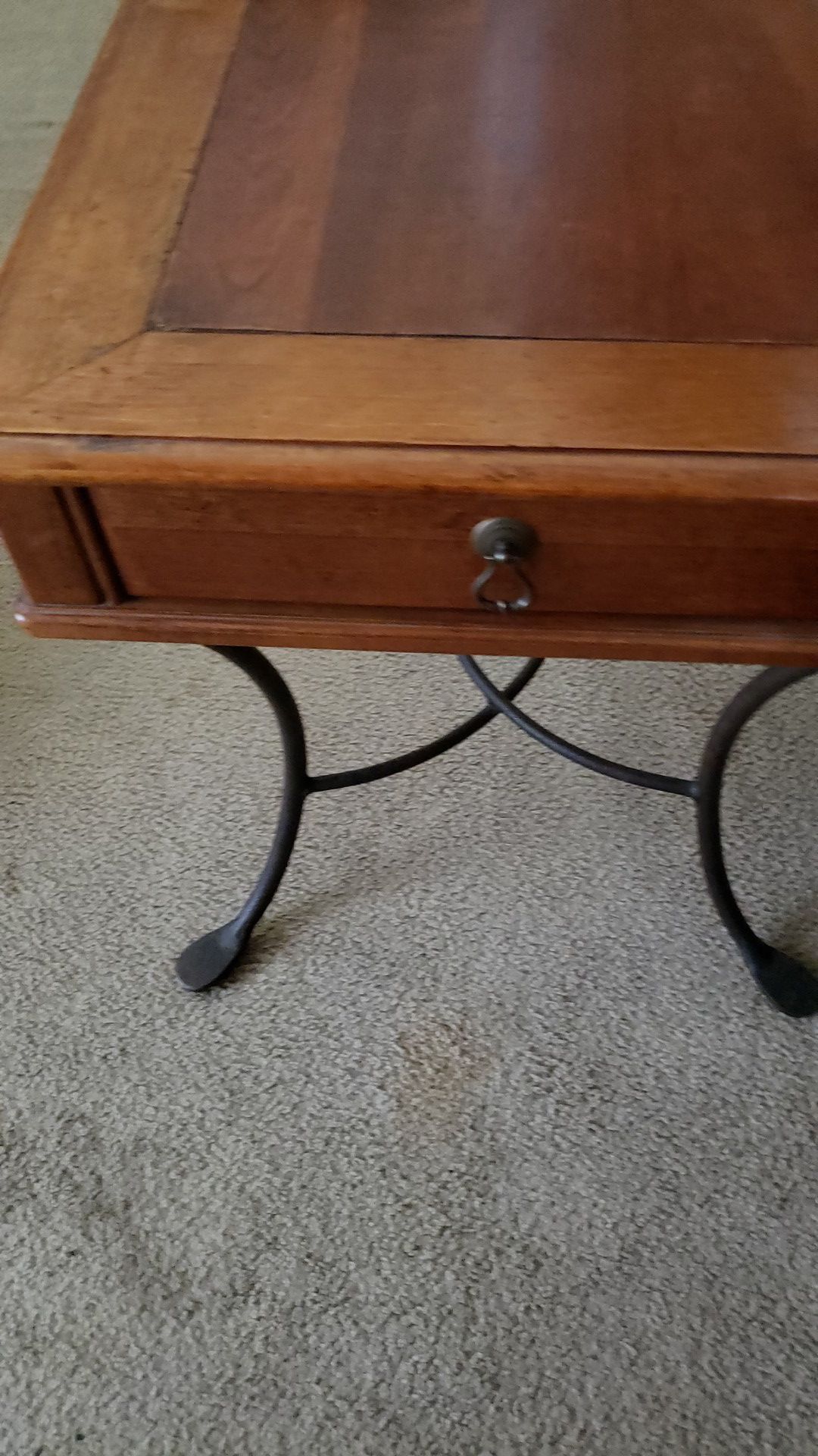 One End Table with Drawer