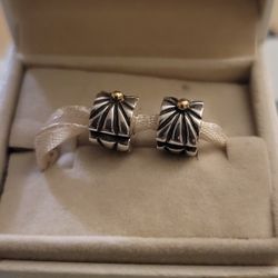 Pandora 14K. Starburst Charm