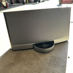 Bose Speaker/ipod Docking Station 