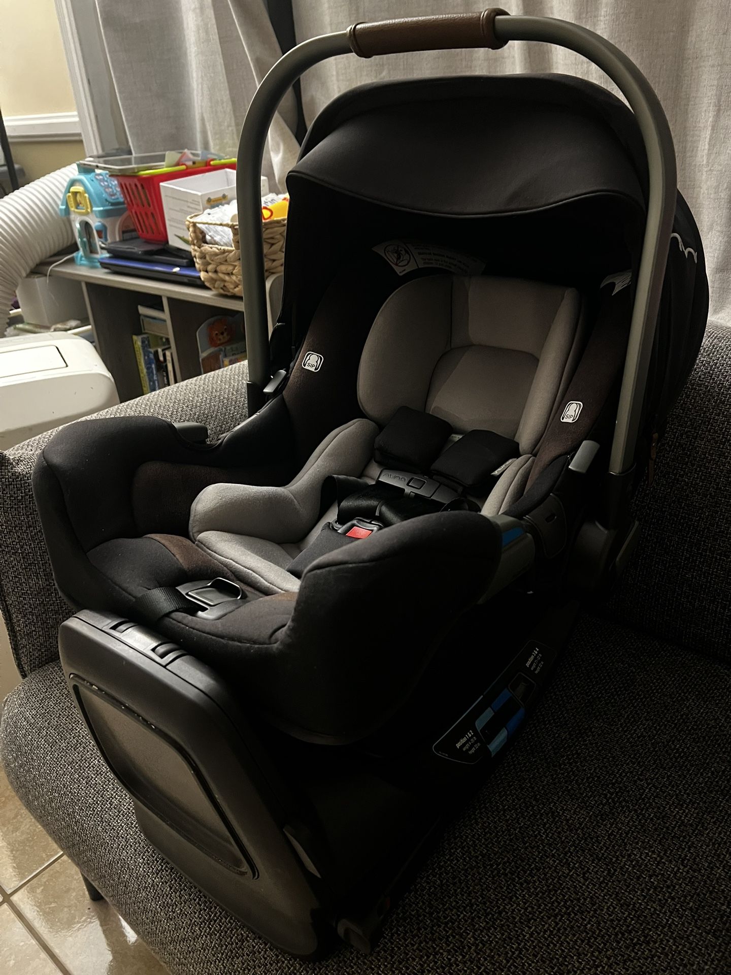 Nuna Car seat And Stroller Attachment