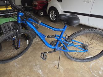 Mongoose Limestone Bike