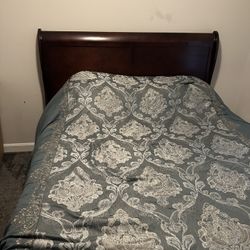 Queen Bed With Mattress And Box Spring 