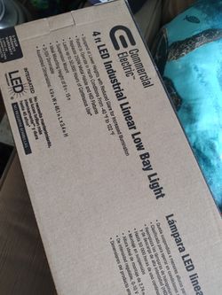 4 Foot LED Shop Light