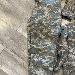 Army ACU Combat Trousers - Size Small Short