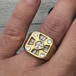 10k Gold Ring 