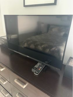 Hisense 36 inch TV