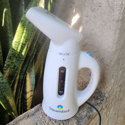 Steamfast Compact Fabric Steamer – Portable Garment Steamer Used Travel
