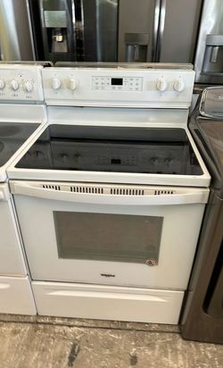 White Whirlpool GlassTop Electric Range