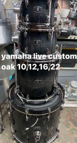 Yamaha live custom Drumset