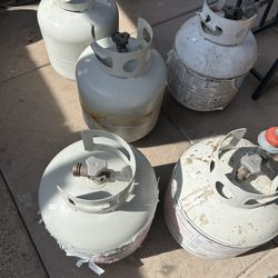 Cilindros De Gas A $20 Cada Uno.