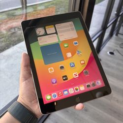 iPad 6th Gen 32GB WiFi/ Cellular 