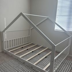 New-Full Size Floor Bed