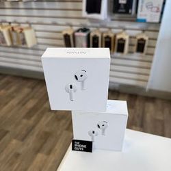  Apple AirPods 4 w/ ANC