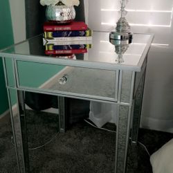 Mirrored night stands With Drawer $115 OBO