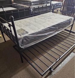 Day bed in stock