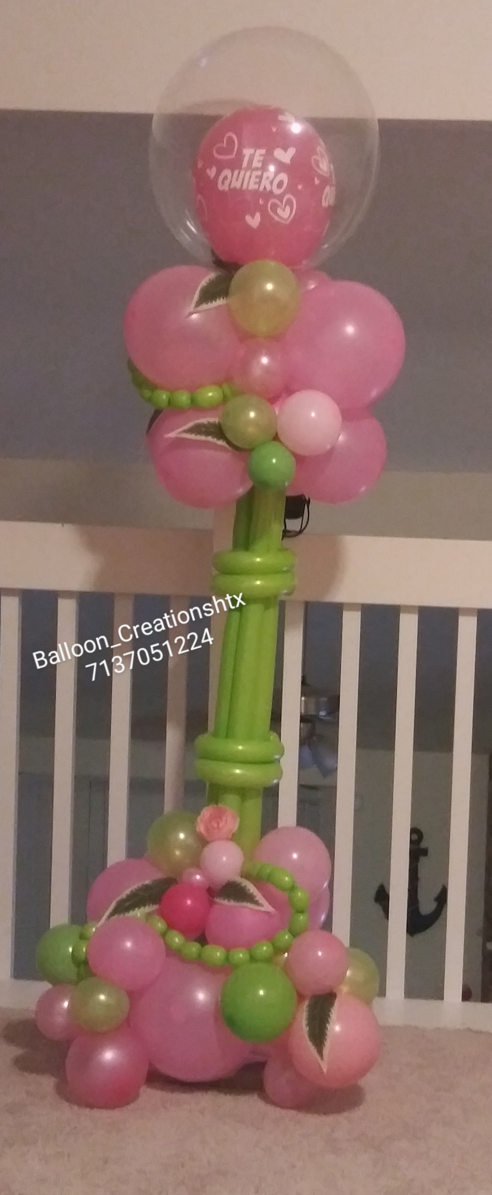 Balloon gift / balloon column. 6ft tall. Areglo de globos