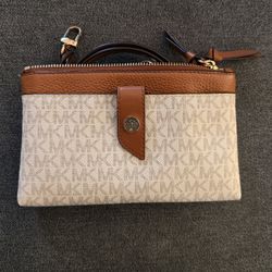 Michael Kors Crossbody Medium Tab Double Zip Phone
