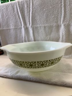 Pyrex Cinderella Bowl-Verde-Model 444