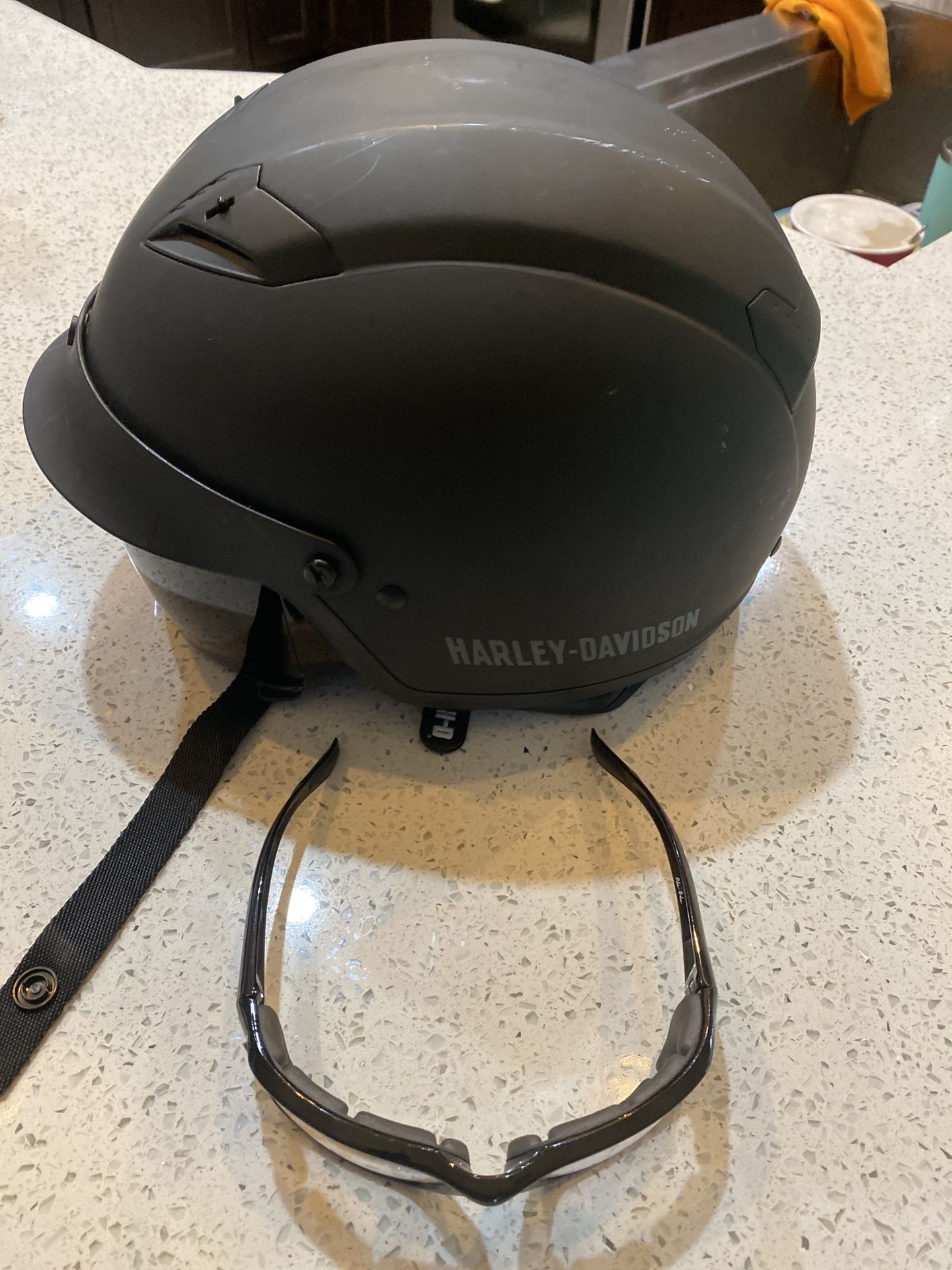 Harley Davidson medium size motorcycle 🏍 helmet + pola bola riding glasses