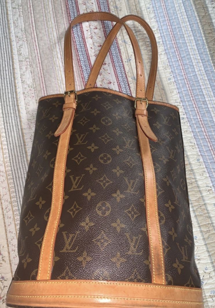 Louis Vuitton Bucket Bag 
