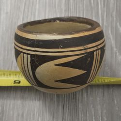Rare Early 20th Century Hopi Native American Pottery Mueseum Piece