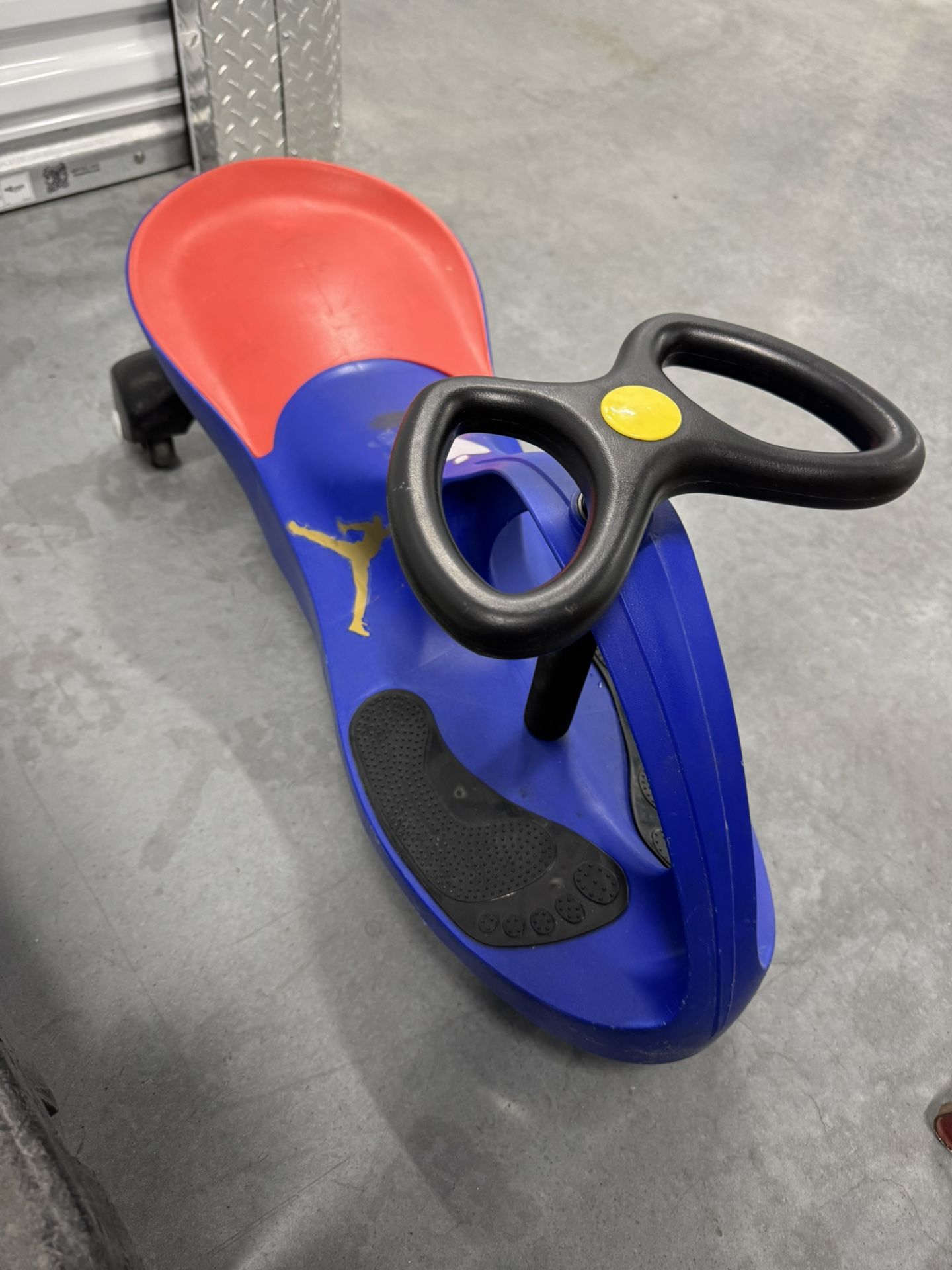 Joy Bay Swing Car