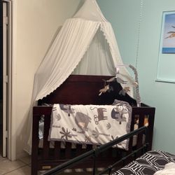 Crib And Changing Table 