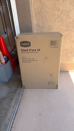 Ooni Fyra 12 Wood Pellet Pizza Oven & Apple Wood Pellets