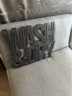 Laundry room sign