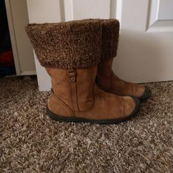 Keen Tan Leather Suede Sweater Cuff Winter Boots, Has zippers on inside , Size 11