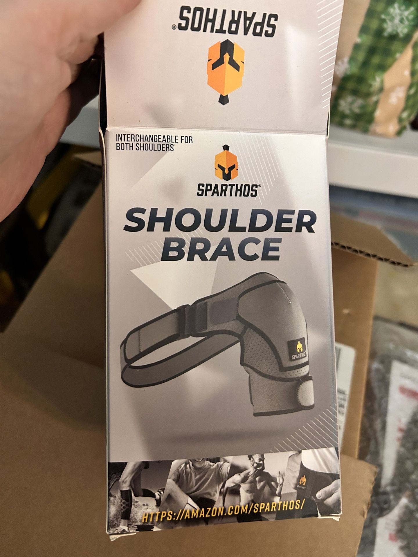 Sparthos Shoulder Brace - Adjustable Support Sleeve for Torn Rotator Cuff, AC Joint Relief, Shoulder Stability & Compression - Fits Bicep 10-14 in, Le