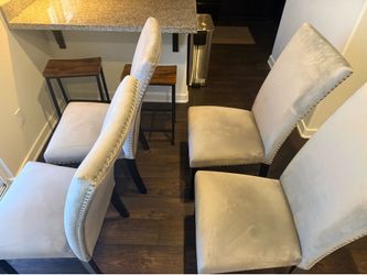 4 Dining Chairs