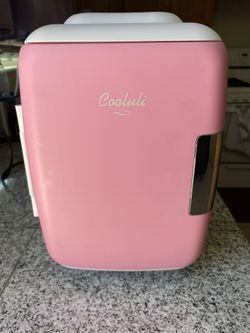 This thing is awesome! Sounds really good and loud lots of bass with the matching Sony headphones as well. It has a bunch of R&B and hip-hop songs pre