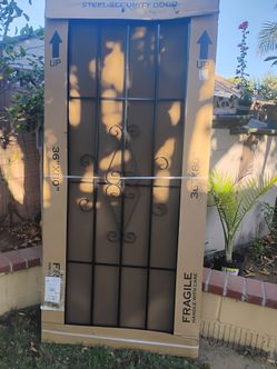 Puerta Magnum 36 por 80 nueva muy bonita $150 dólares