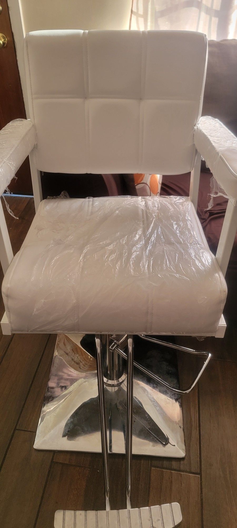 White Haur Chair