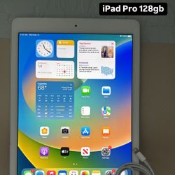 iPad Pro 128gb. Like New And Unlocked! 