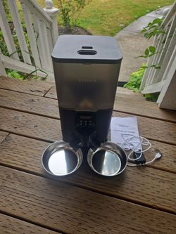 Voluas Automatic Pet Feeder with Dual Bowls
