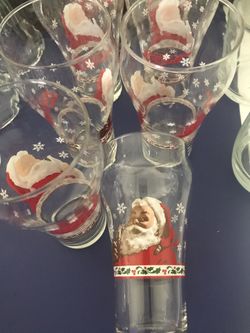 (8) XMAS SANTA GLASSES.