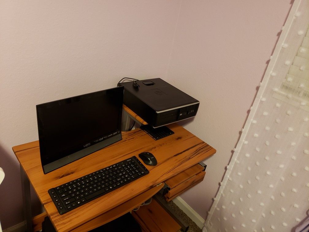 Hp desktop computer with desk