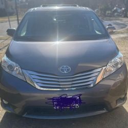 2014 TOYOTA  SIENNA   XLE LIMITED 