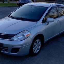 Nissan Versa SL