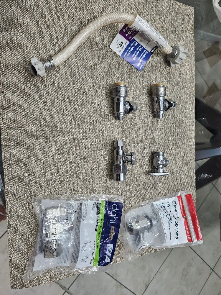 8-New Compression Fittings & 2 Hoses All For $29.50