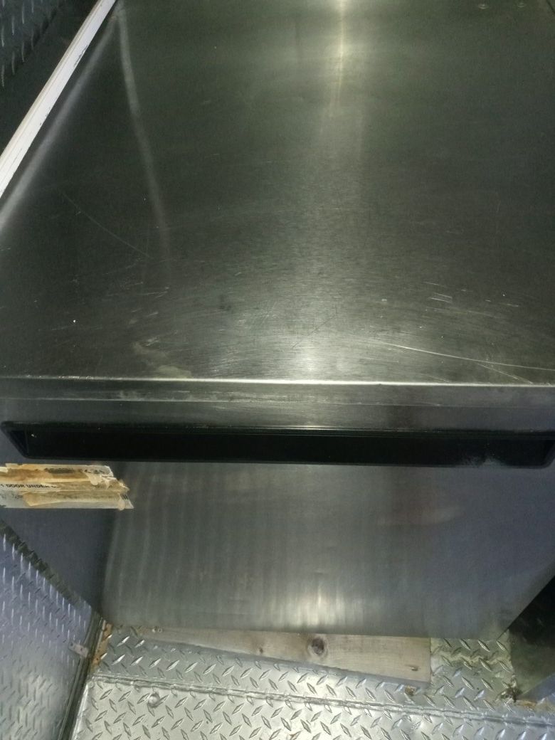 Refrigerator/Cooler For Your Home or Bussiness