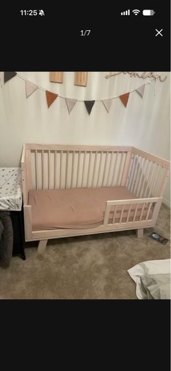 Crib “Hudson 3-1 Convertible Crib” ((FIRM PRICE))