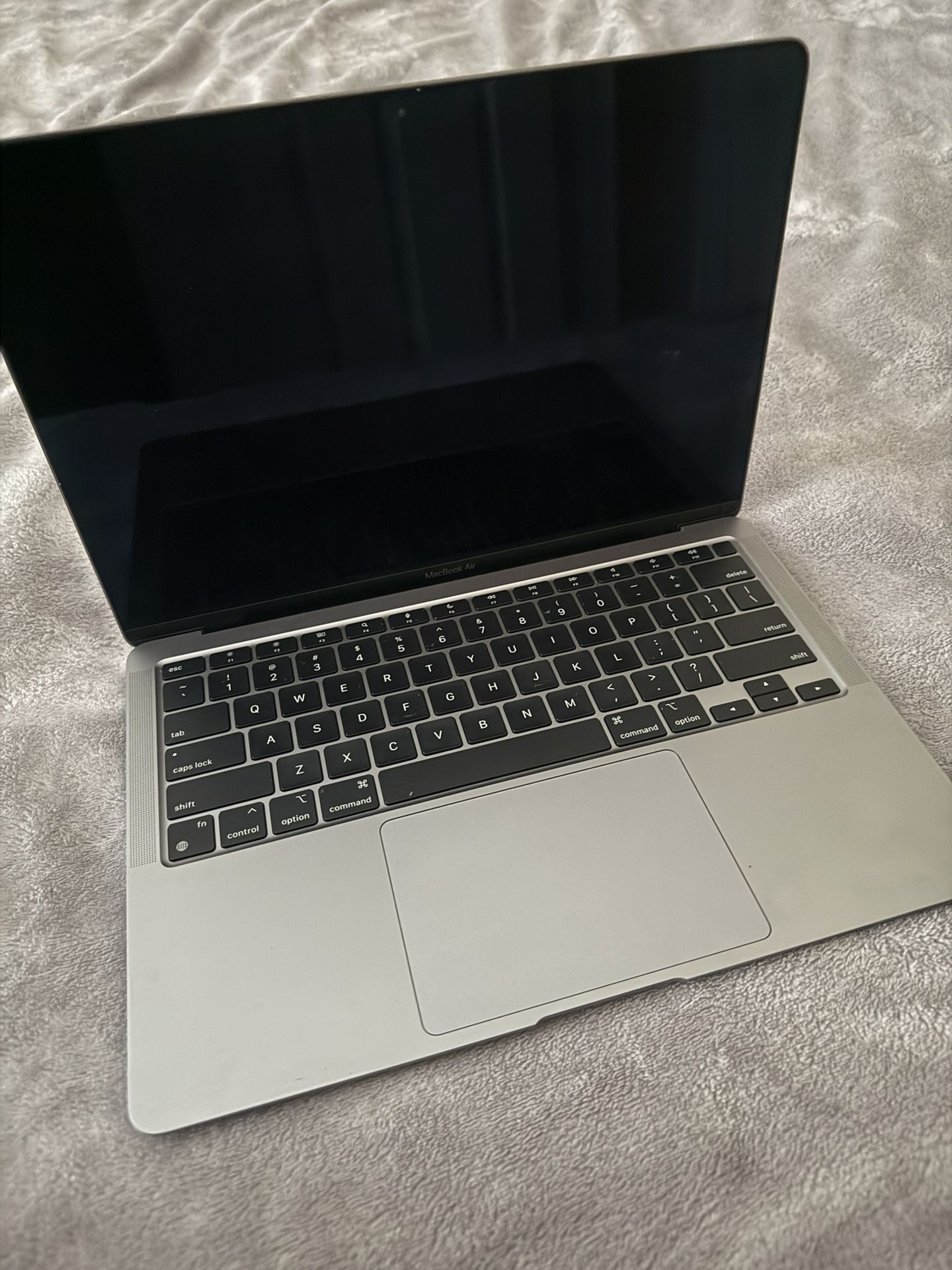 MacBook Air 13.3" Laptop