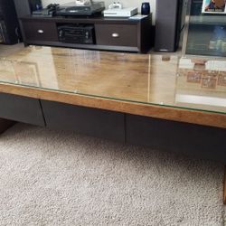 Beautiful Solid Oak Top Coffee table (price dropped)