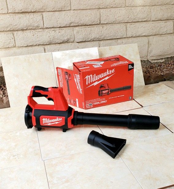 Milwaukee 12V Leaf Blower (Tool-Only)