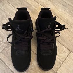 SELLING BLACK CAT JORDAN 4 SIZE 13
