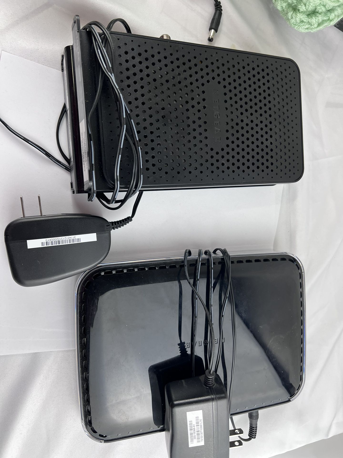 Netgear Super Fast Modem Router And Wi-Fi Extender Combo 