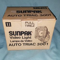 VTG Sunpak Auto Triac 3001 Video Light Tested Working In Box